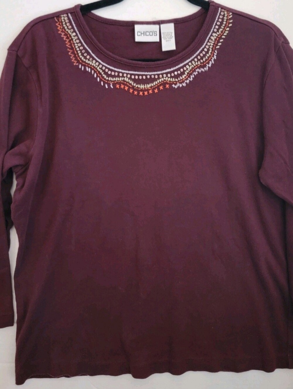 Chico's Maroon 3/4 Sleeve Blouse Top w/ Embroidered Design Size 3